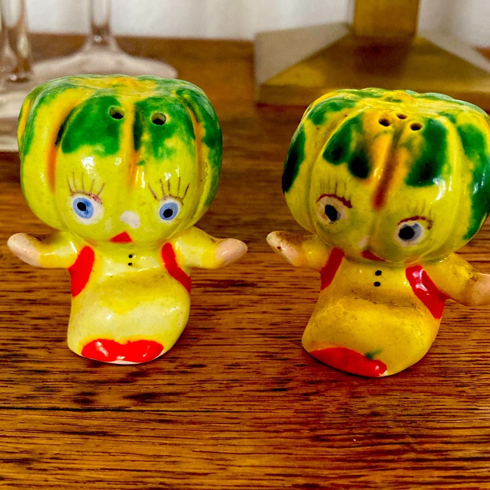 Adorable salt and pepper shakers